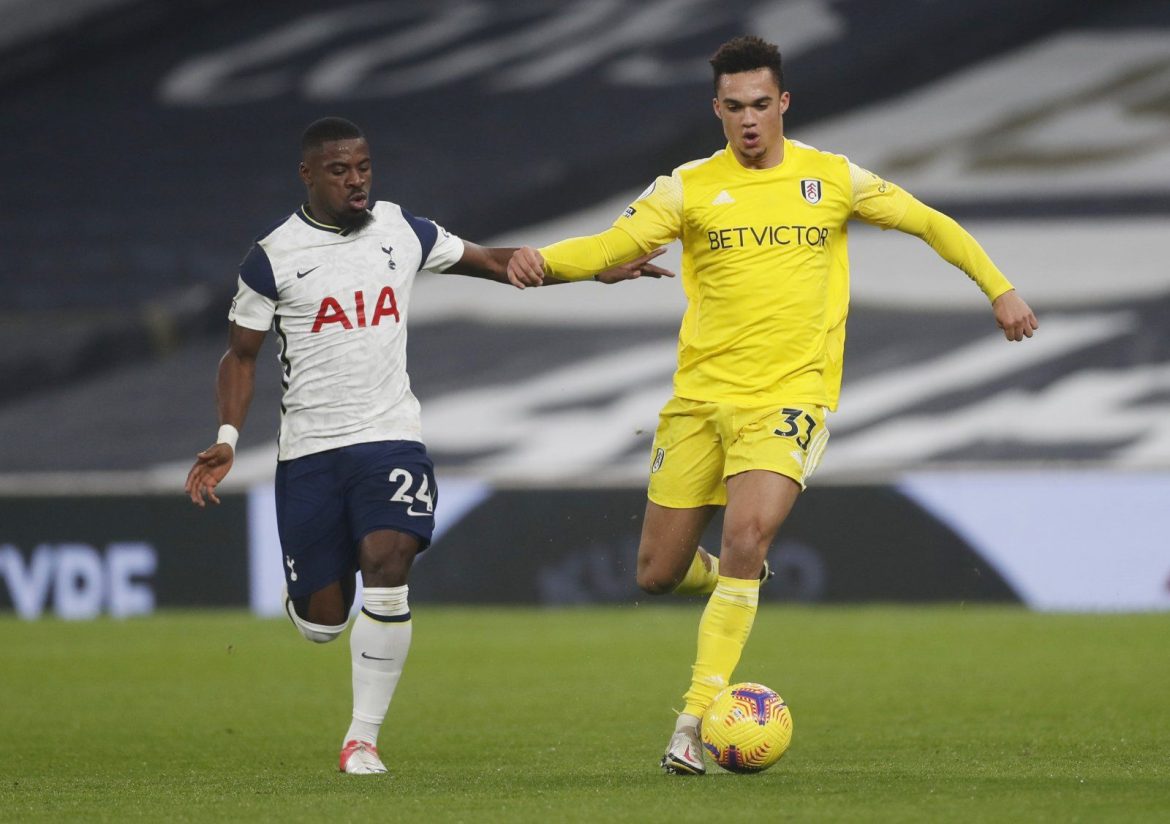 Pundit says Antonee Robinson wouldn’t play at Manchester City